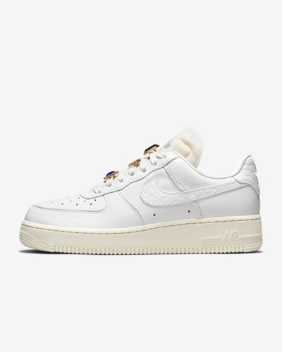 کتونی روزمره زنانه Nike Air Force 1 Low Premium برند Nike (نایک)