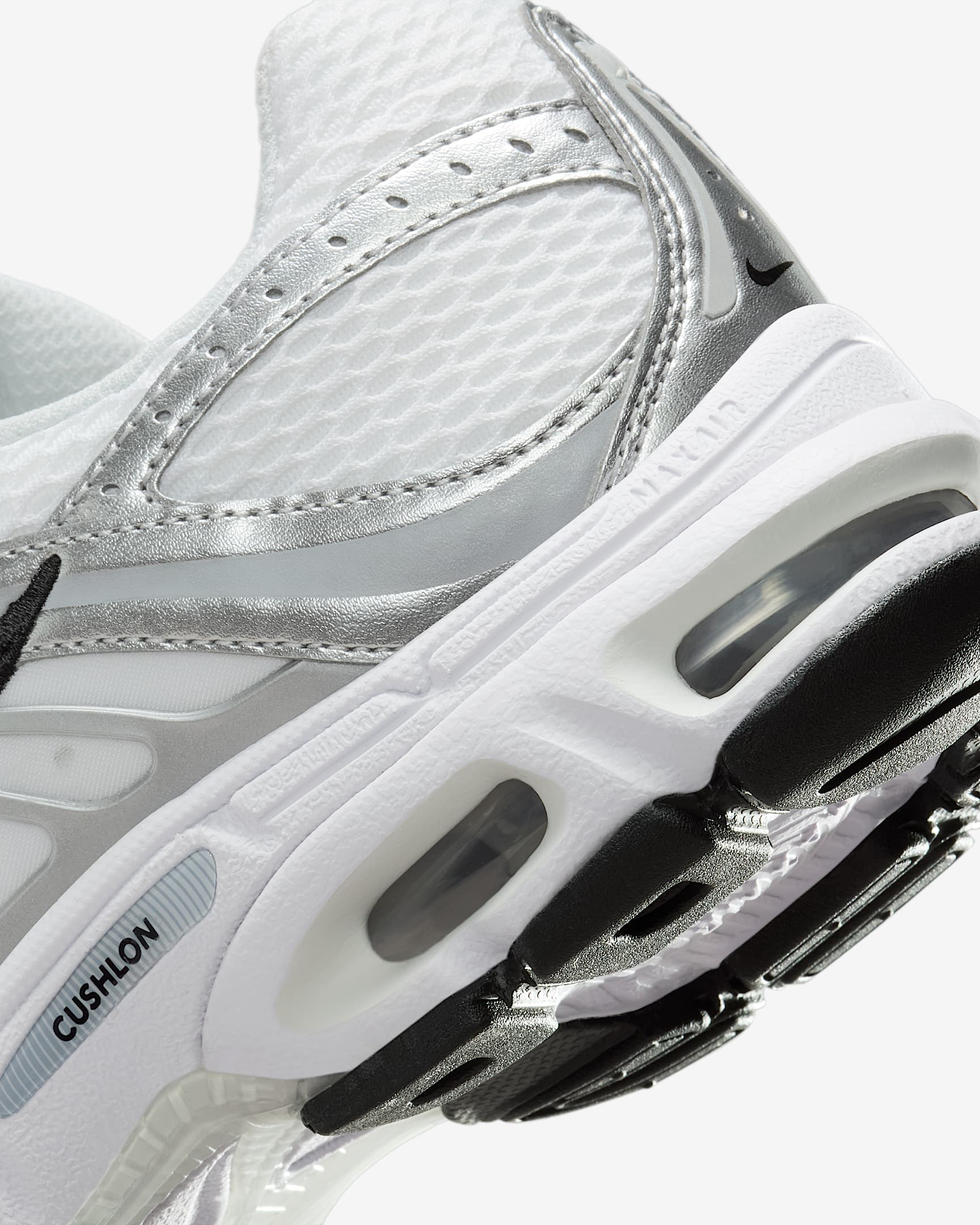 کتونی روزمره زنانه Nike Air Max Moto 2K برند Nike (نایک)