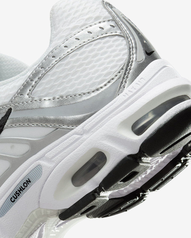 کتونی روزمره زنانه Nike Air Max Moto 2K برند Nike (نایک)