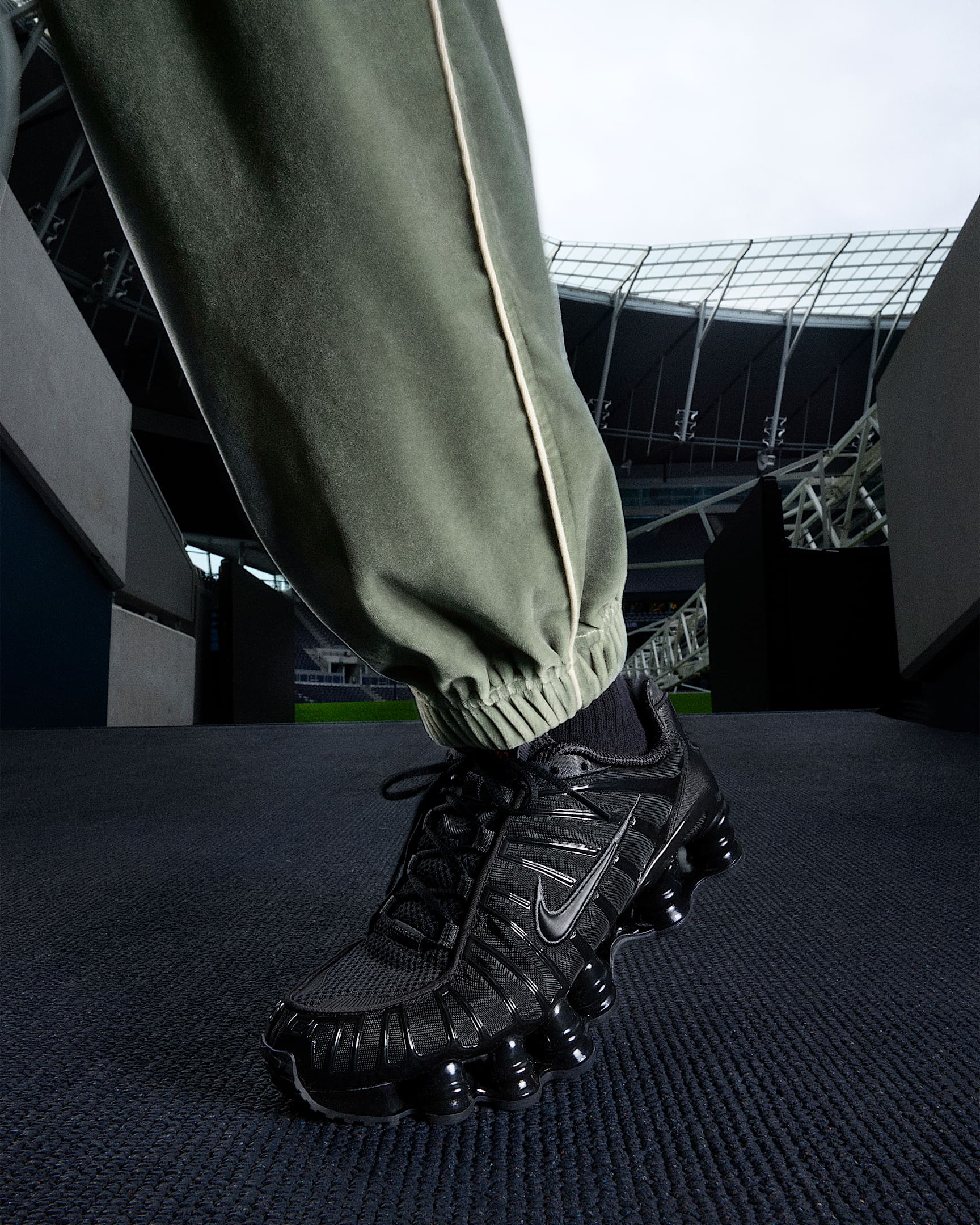 کتونی روزمره زنانه Nike Shox TL برند Nike (نایک)