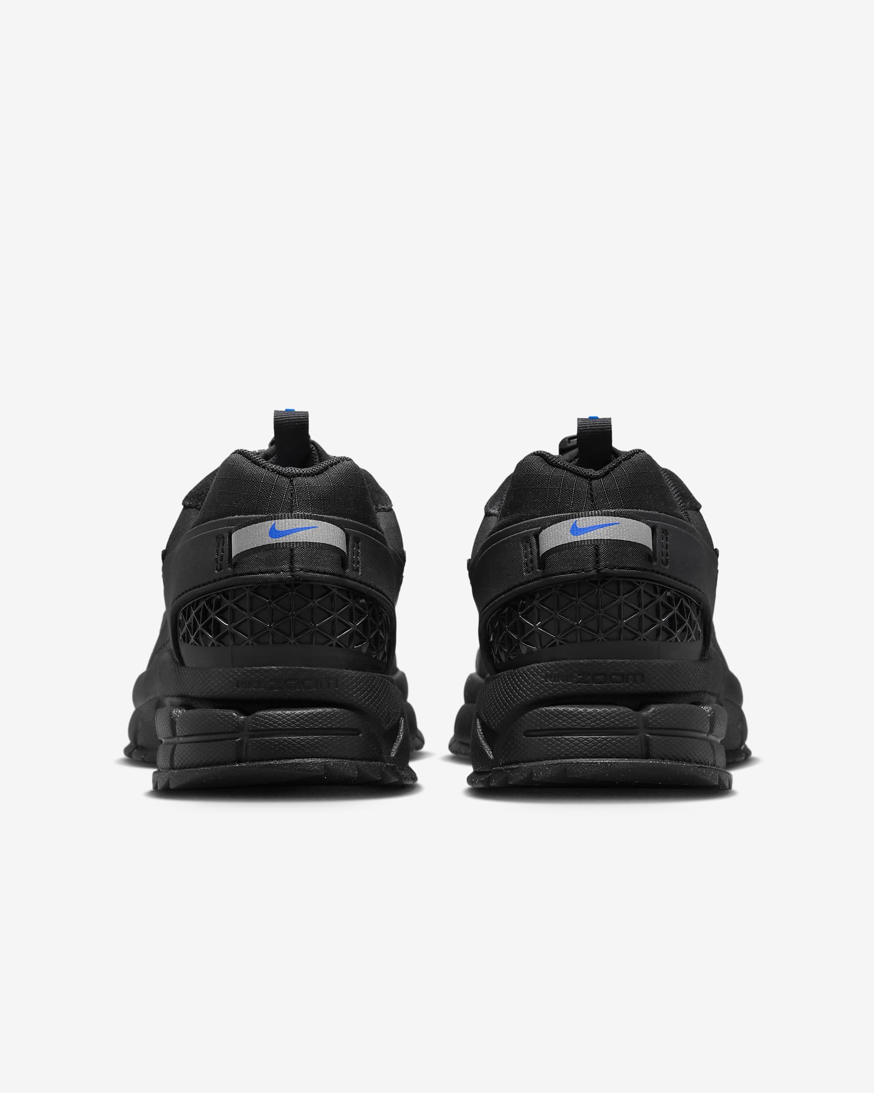 کتونی روزمره زنانه Nike Zoom Vomero Roam برند Nike (نایک)