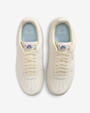 کتونی روزمره زنانه Nike Air Force 1 '07 LX برند Nike (نایک)