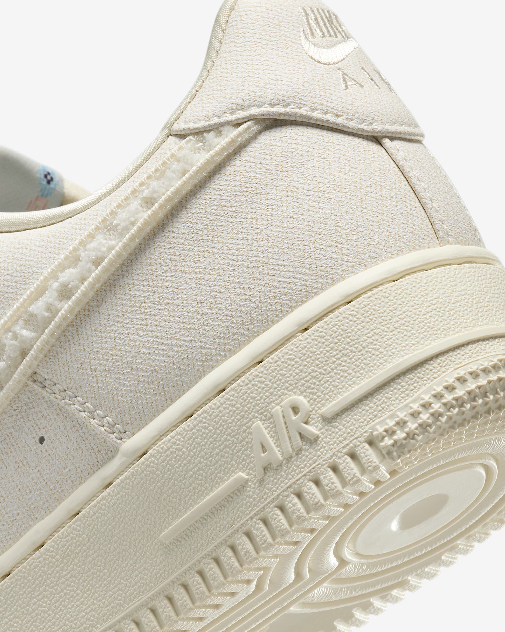 کتونی روزمره زنانه Nike Air Force 1 '07 LX برند Nike (نایک)