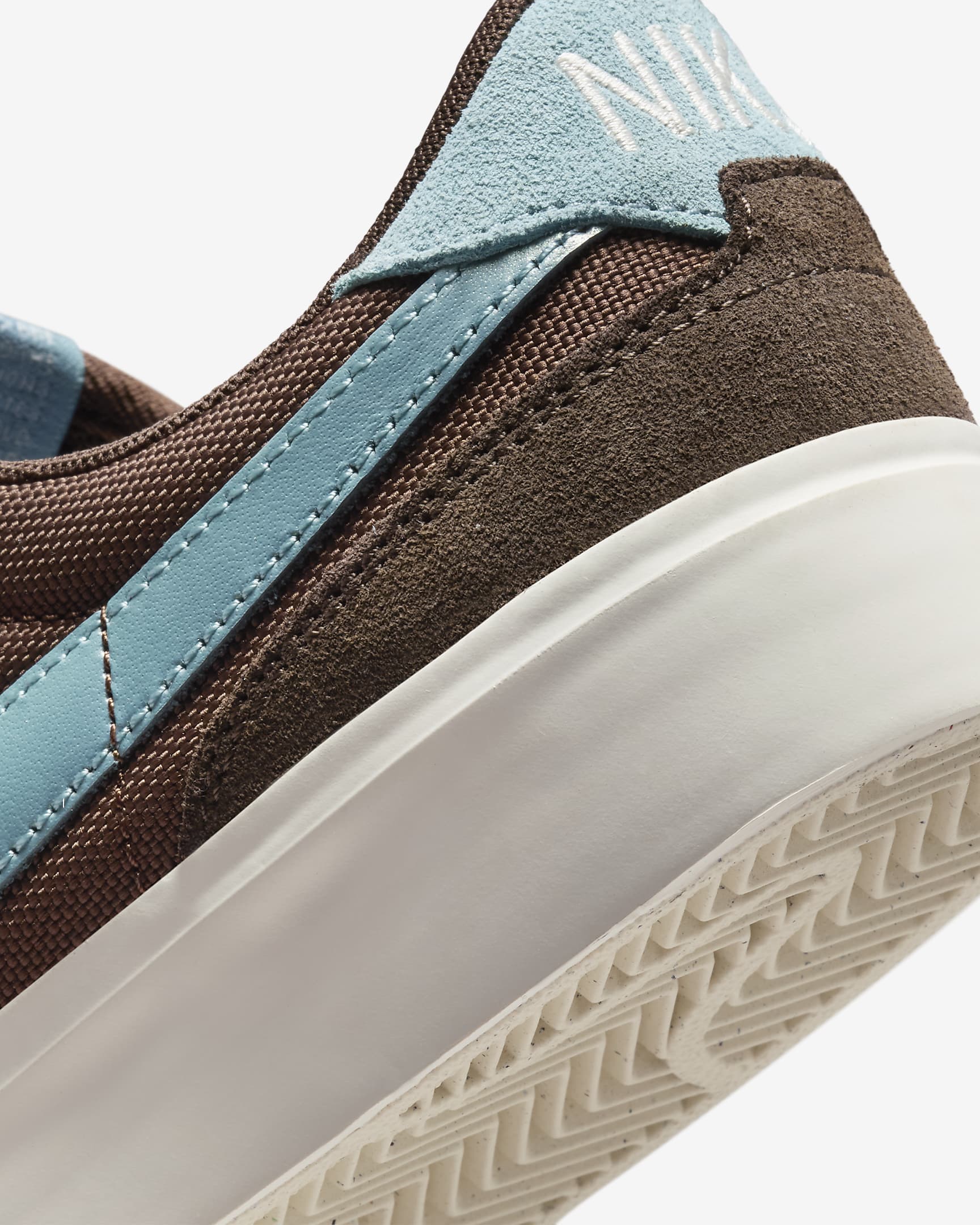 کتونی روزمره زنانه Nike SB Zoom Pogo Plus برند Nike (نایک)