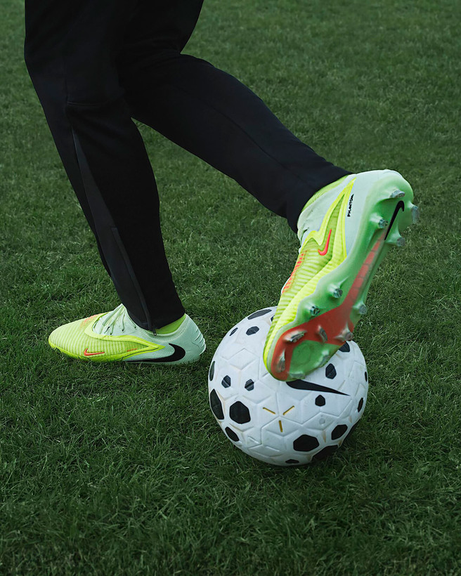 کفش ورزشی زنانه Nike Phantom 6 Low Elite برند Nike (نایک)