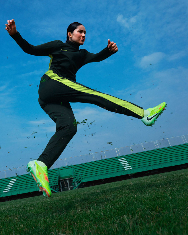 کفش ورزشی زنانه Nike Phantom 6 Low Elite برند Nike (نایک)