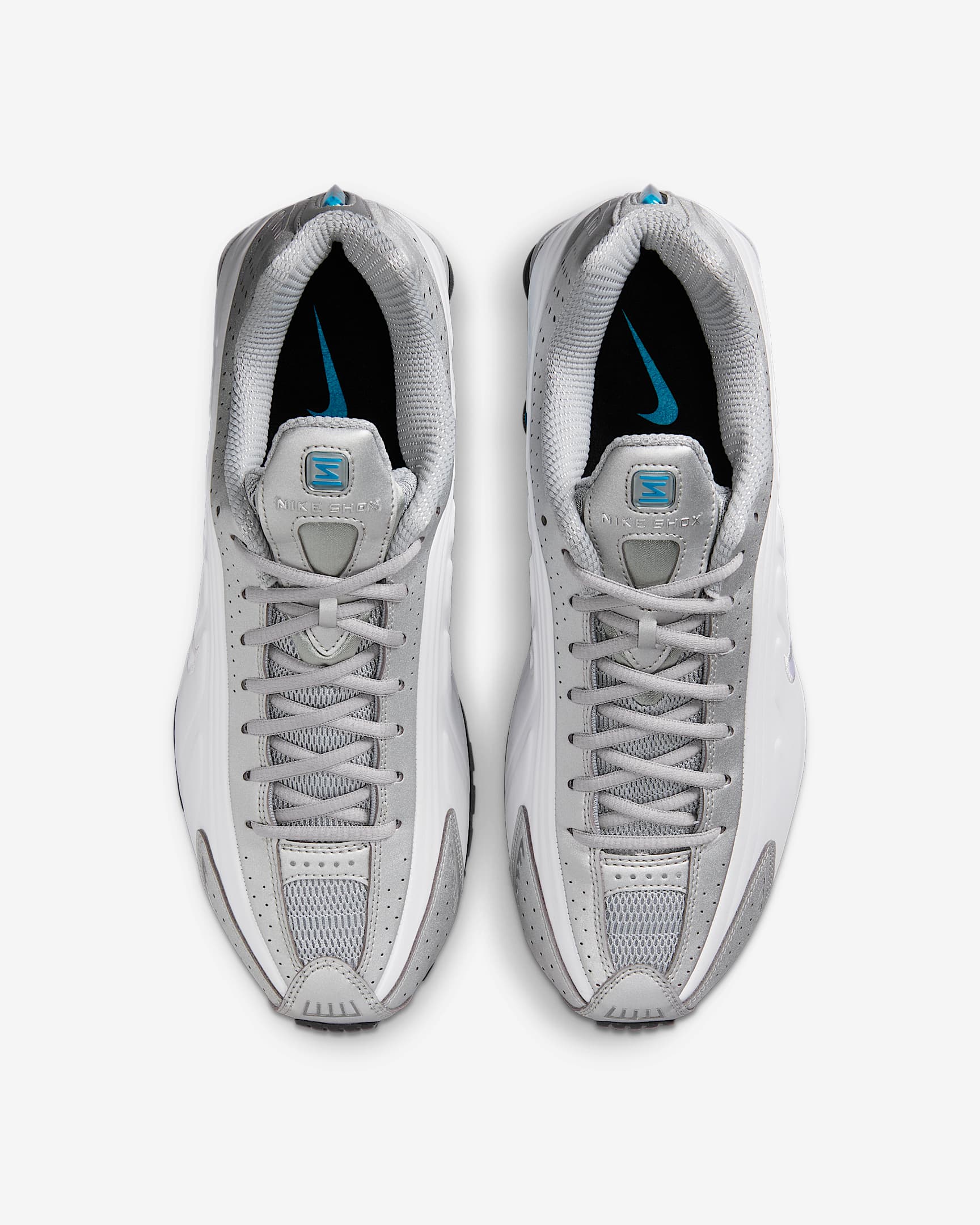 نقره‌ای فلزی