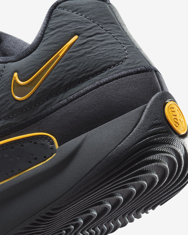 کفش ورزشی کفش مردانه KD18 برند Nike (نایک)