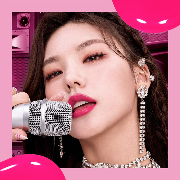 رژ لب مایع براق و طولانیمدت وینیل اینک میبلین نیویورک شماره ۱۴۵ – Rogue